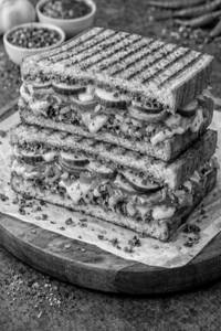 Veg Chilli Garlic Grilled Sandwich [2 Layer]