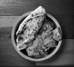Chicken Curry(3Pieces) With Roti(3Pcs)