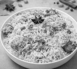 Veg dum biryani with raita