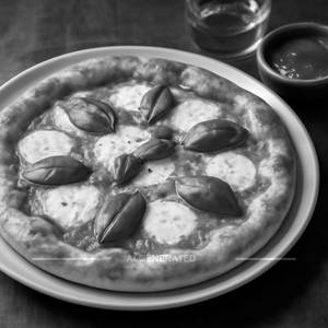 Classic Margherita Pizza