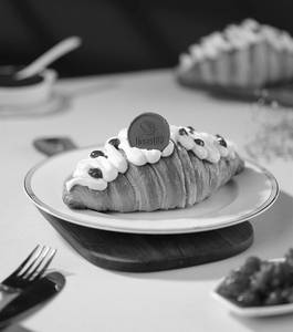 Berry & Cream Burst Croissant