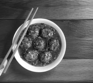 Veg manchurian gravy [6 pieces]