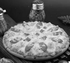 Cheese Mac Non Veg Pizza