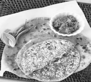 Paneer paratha [half]