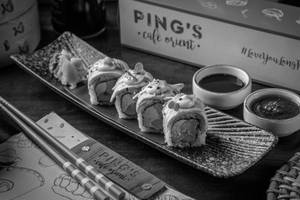 Philly Avocado Sushi Roll (4 Pieces)