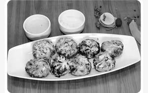 Paneer Momos [8 Pieces]