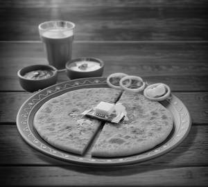 Aloo Pyaaz Paratha