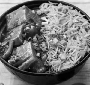 Veg Rice/noodles + Chilly Paneer + Pepsi