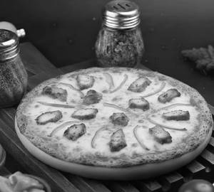 Capsicum And Chicken Pizza
