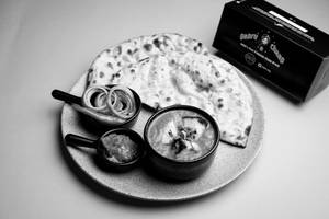Paneer Tikka Masala + Any Choice Of Bread + Salad + Pickle