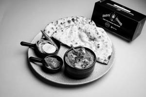 Kadhai Paneer + Any Choice Of Bread + Salad + Pickle