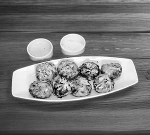 Paneer Achari Momos [5Pieces]