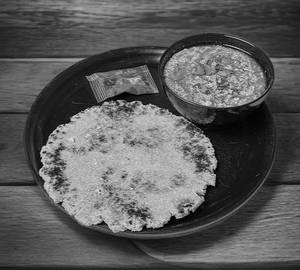 Dahi Tikhari [250 G] With 1 Butter Bhakhri And Pickle