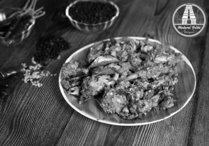 Chicken Muttai Curry