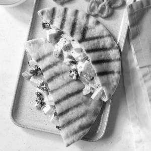 Mediterranean Paneer Pita Pocket [whole wheat]