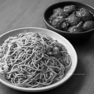 Veg soft Noodles with chilli paneer