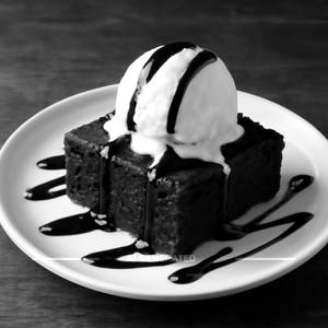 Brownie With Vanilla