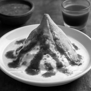 Dahi Samosa