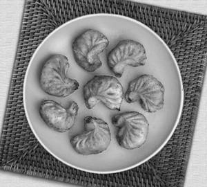 Paneer momos [fried]