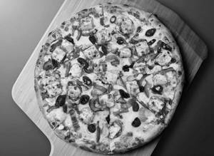 Classic Paneer Pizza