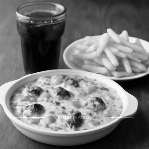 Veg creamy + fries and soft drink