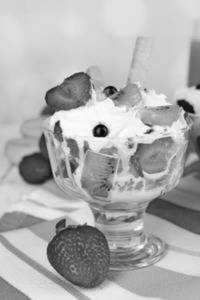 Fruit Solad With Strawberry Ice Cream