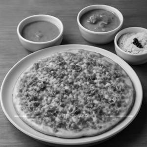 Masala onion uttapam