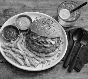 Peri Aloo Fire Burger