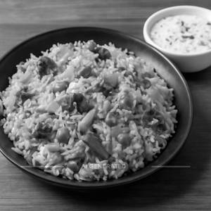 Veg Biryani With Raita