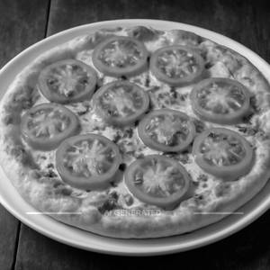 Tomato pizza