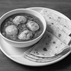 Egg Tomato And Rumali Rotis (4 Pieces)