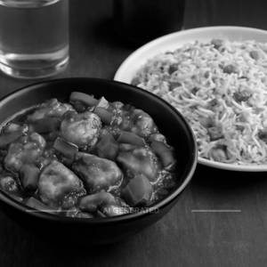 Paneer Chilli With Fried Rice