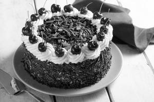 Black Forest  Bento Cake (250 GM)