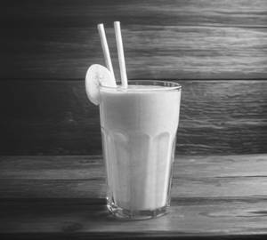 Banana milkshake