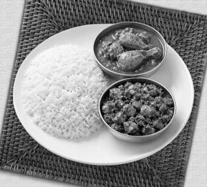 Chicken platter red white rice chicken curry  chicken sukka