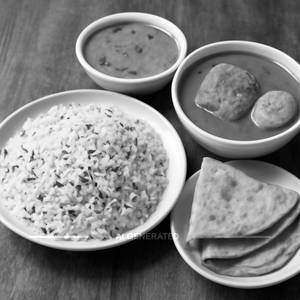 White Rice With Fish Curry