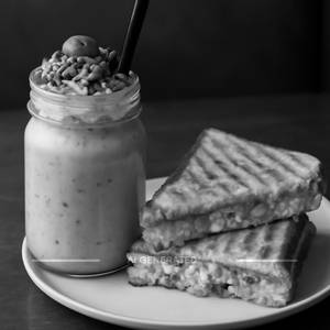 Peanut butter snekar shake+Chilli Cheese Sandwich