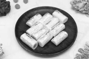 Kaju Roll