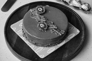 Hazelnut Praline Cake