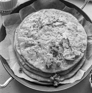 Aalu Pyaj Paratha