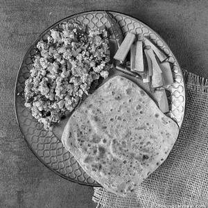 Paneer Bhurji With 1 Tawa Plain Paratha