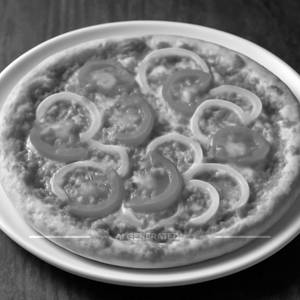 Onion Tomato Pizza 