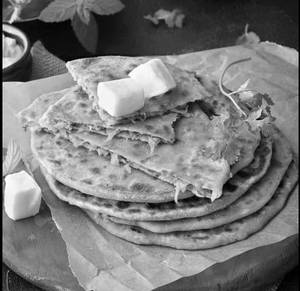 Pyaj Paratha