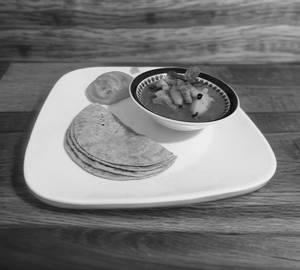 Alu tomoto with 3 rotis(Chapati)
