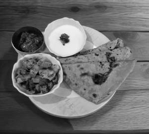 3 Plain Paratha Aloo Jeera Sabji