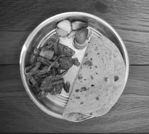5 Roti And Seasonal Vegetables with Salad