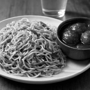 Veg Noodles With Manchurian