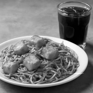 Paneer Noodles+softdrink