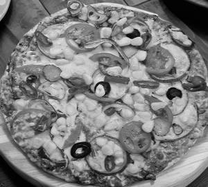 Den's Exotic Cheese Pizza (7 Inch)