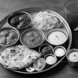 Maheshwari Chaska Complete Meal Box